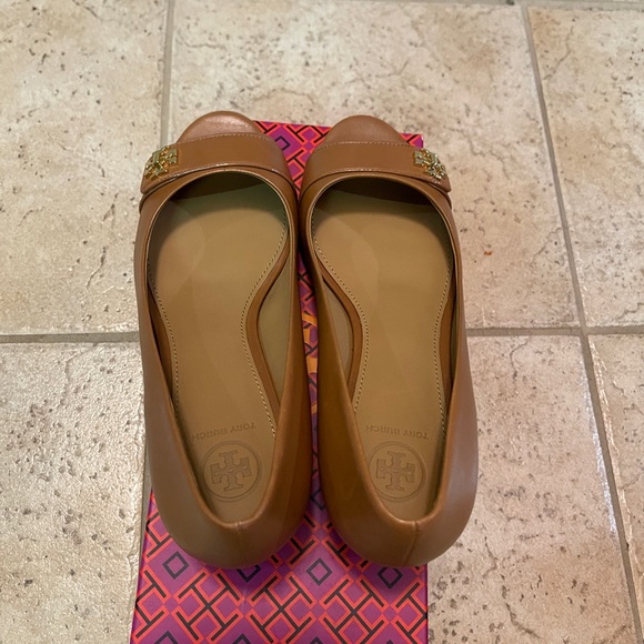 Brand New Tory Burch Kira Open Toe Wedge Calf Leather Shoes Size 8 - Picture 5 of 7